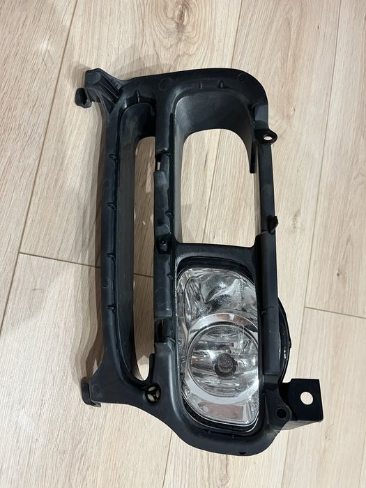 Бампер, противотуманки, туманки, накладки, решітка, птф, avensis t25