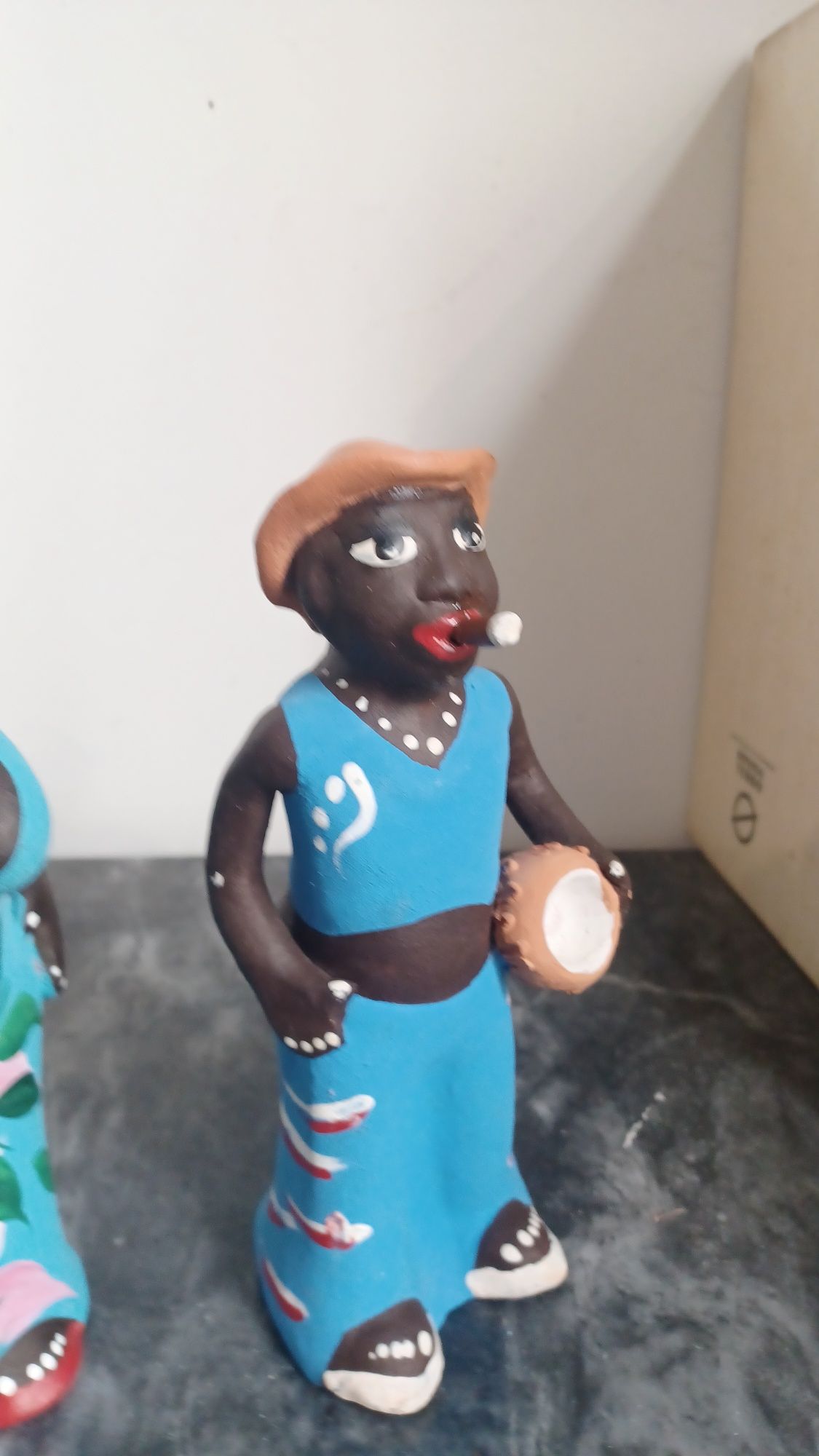 Figuras em barro (casal)