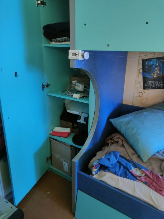 Двоярусне ліжко, кровать