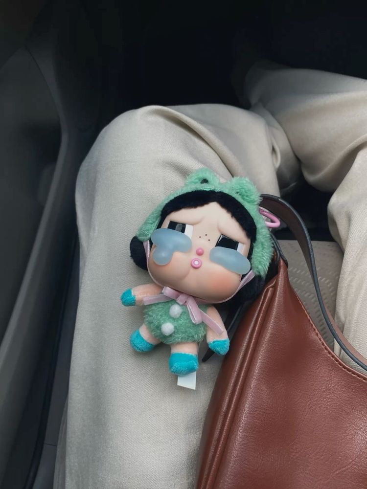 Crybaby лялька брелок крайбейбі брелок лабубу labubu
