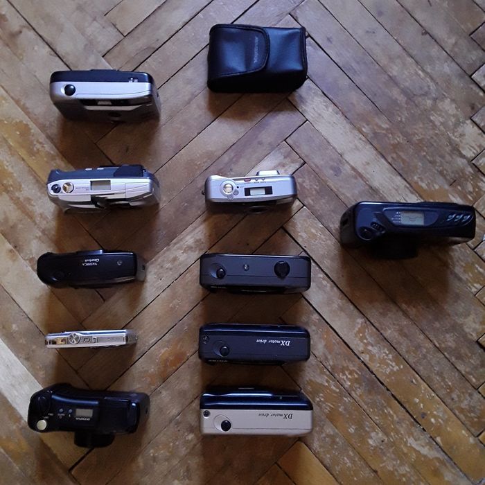 колекція цифрових та плівкових фотоапаратів (10 шт)