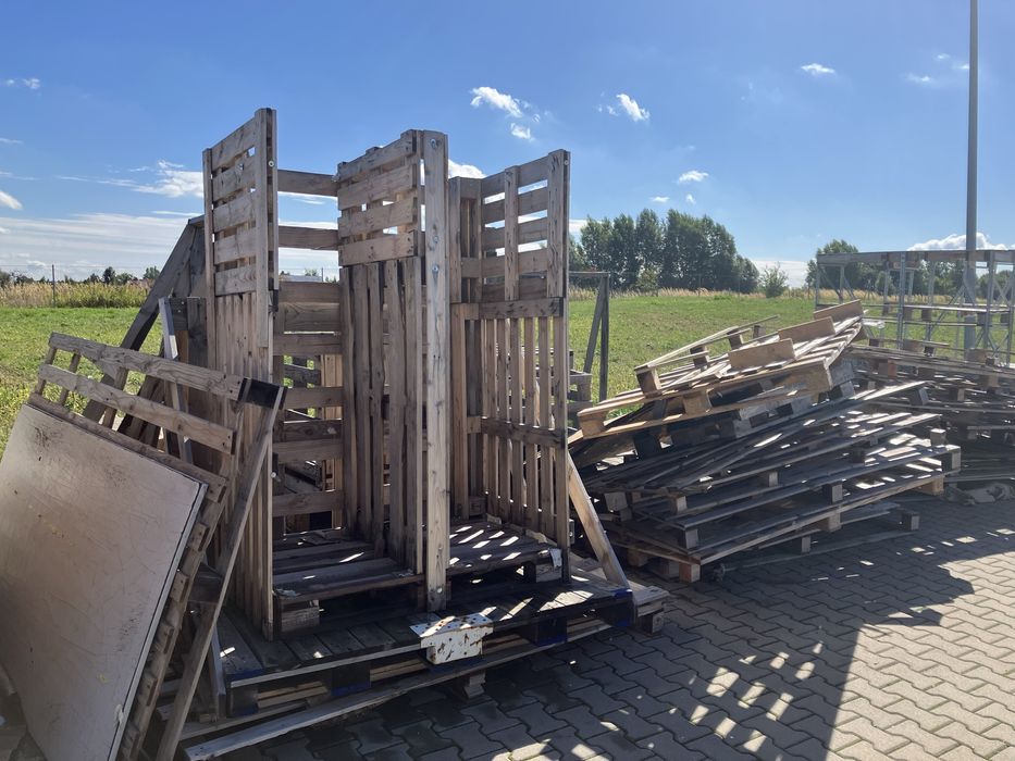 Palety, regały do oddania