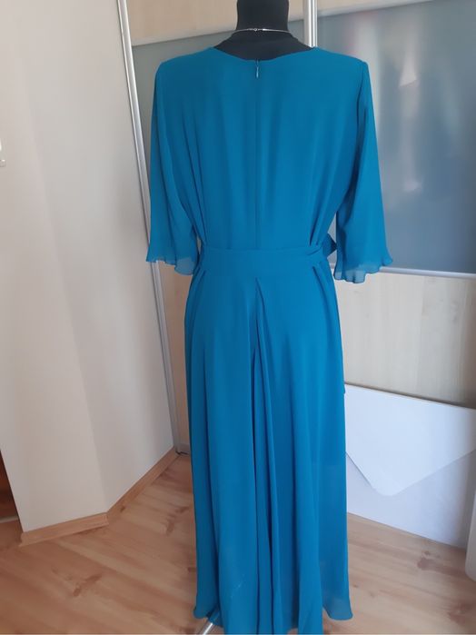 Śliczna sukienka na komunie, ślub, i inne okazje …