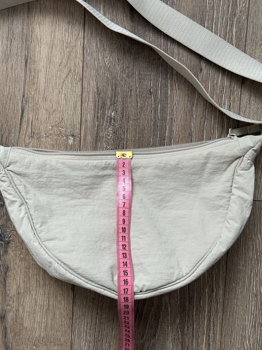 Сумка бананка uniqlo