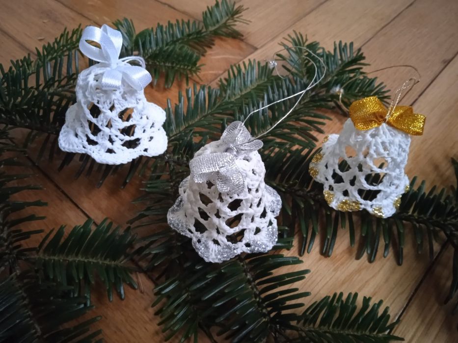 Dzwoneczki choinkowe szydełkowe