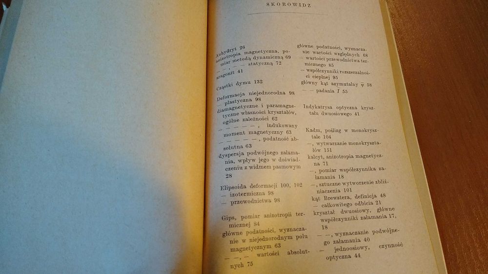 Doświadczalna fizyka kryształów / W. A. Wooster