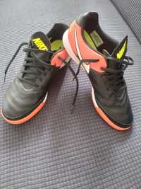 Buty piłkarskie Nike TempoX