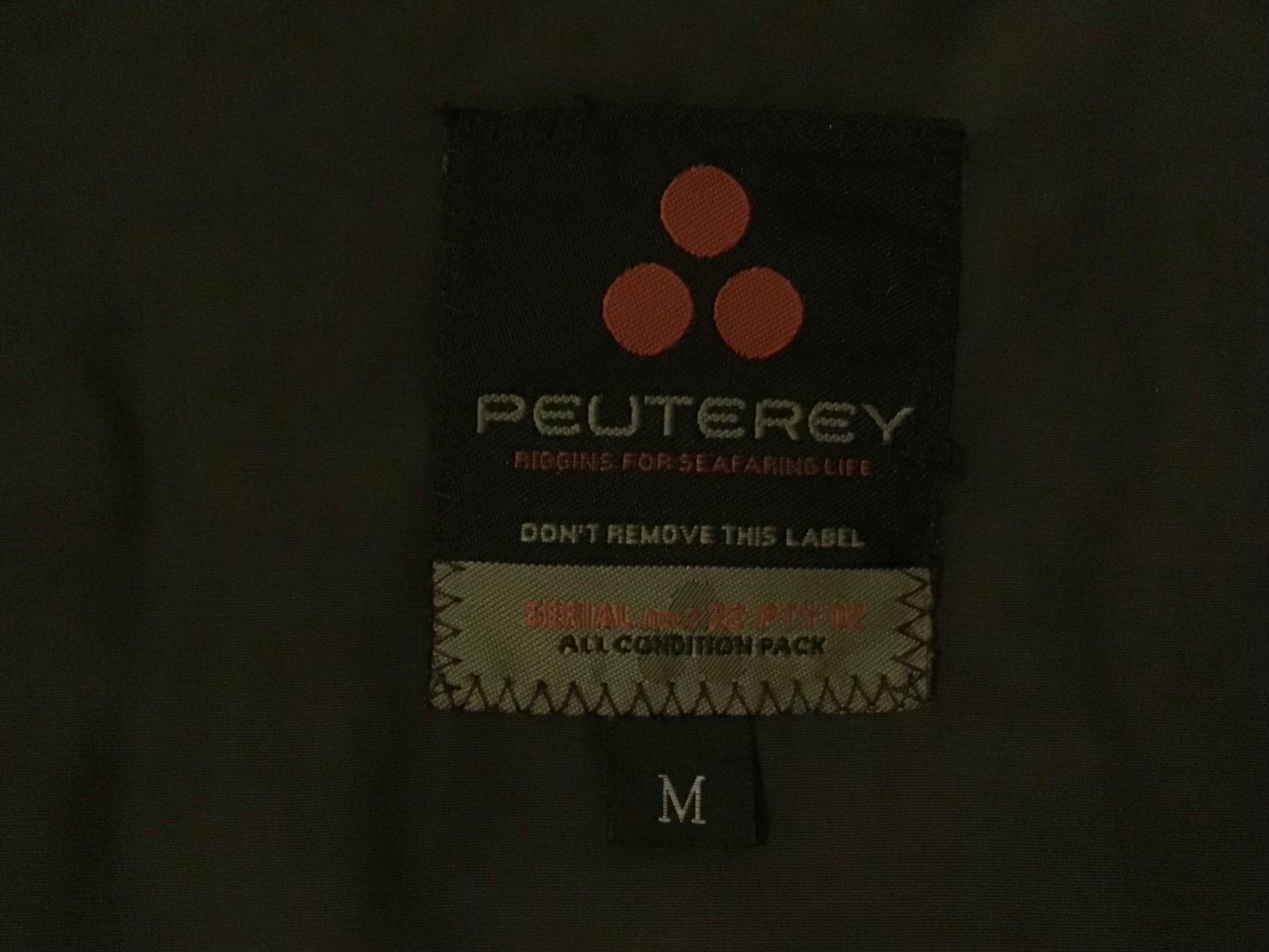 Parka marca Peuterey