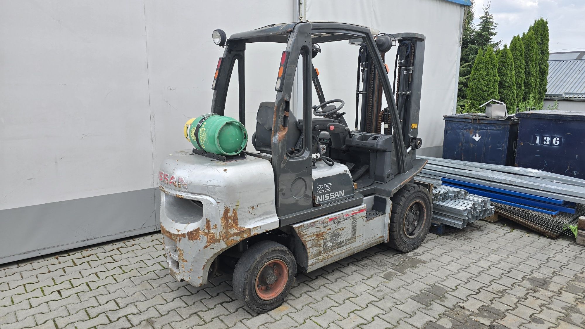wózek widłowy Nissan 30 Sprowadzony triplex przesuw 2007r. 3 tony