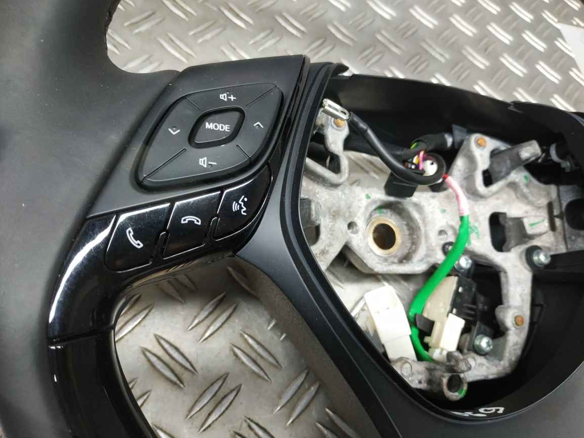 Toyota C-HR 16- кермо руль в зборі з кнопками DS7069 45100F4120C0