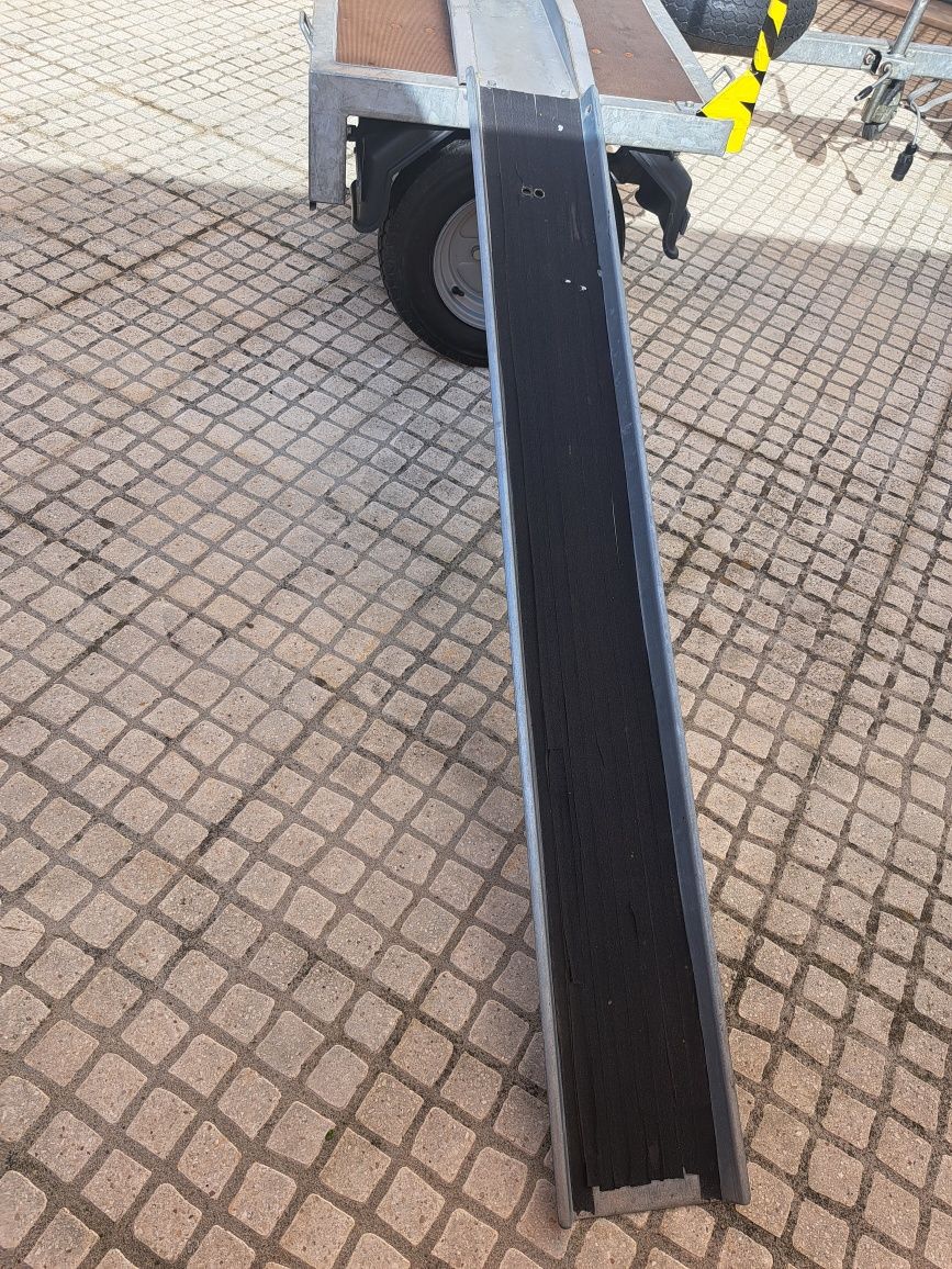 Reboque transversal