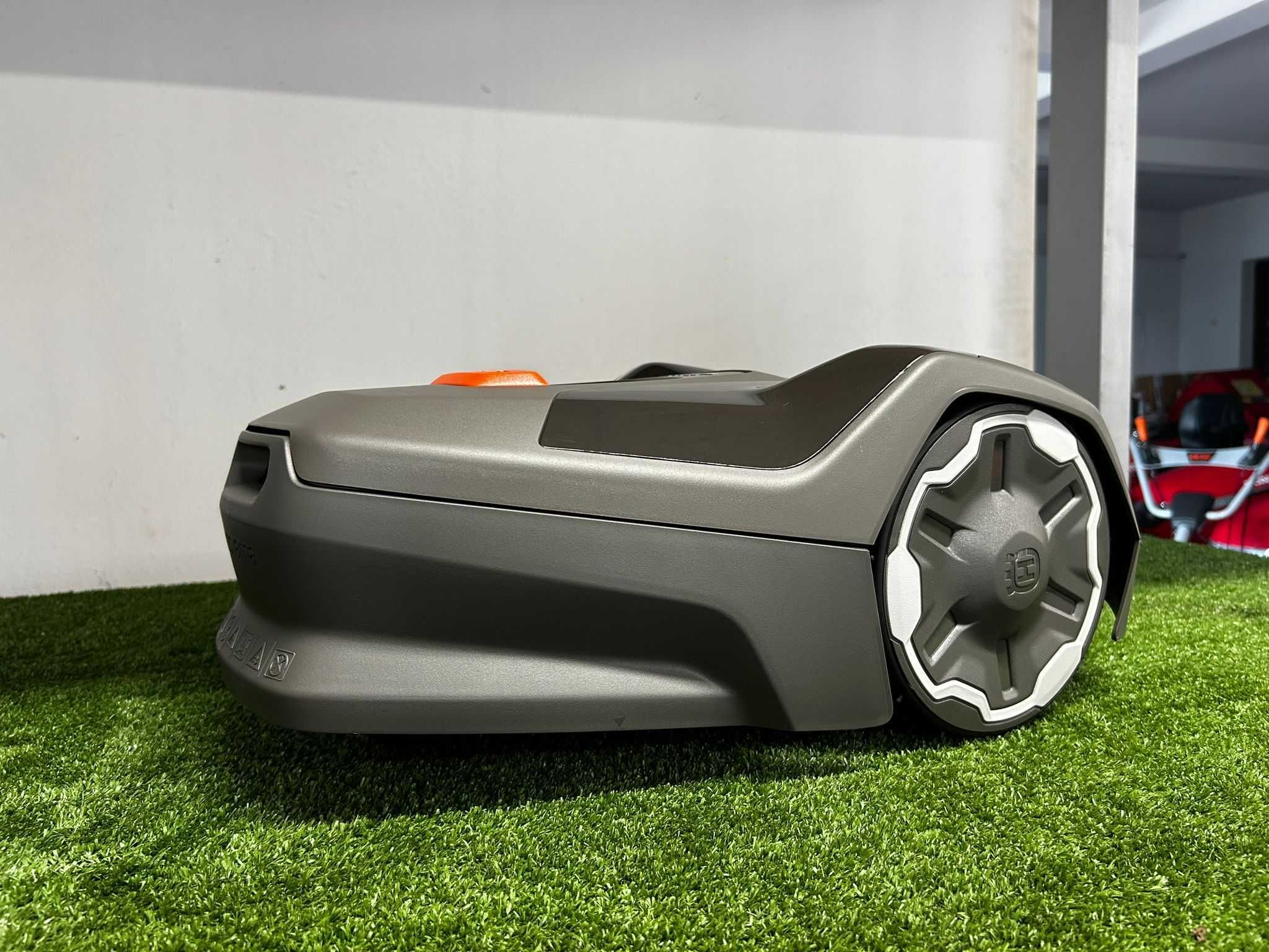 NOWY Robot koszący HUSQVARNA ASPIRE™ R4 Do 400m2