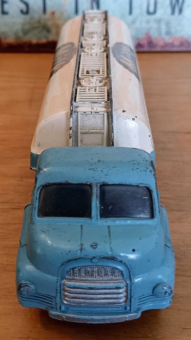 Bedford Milk Tanker Corgi Majors Ref #1129