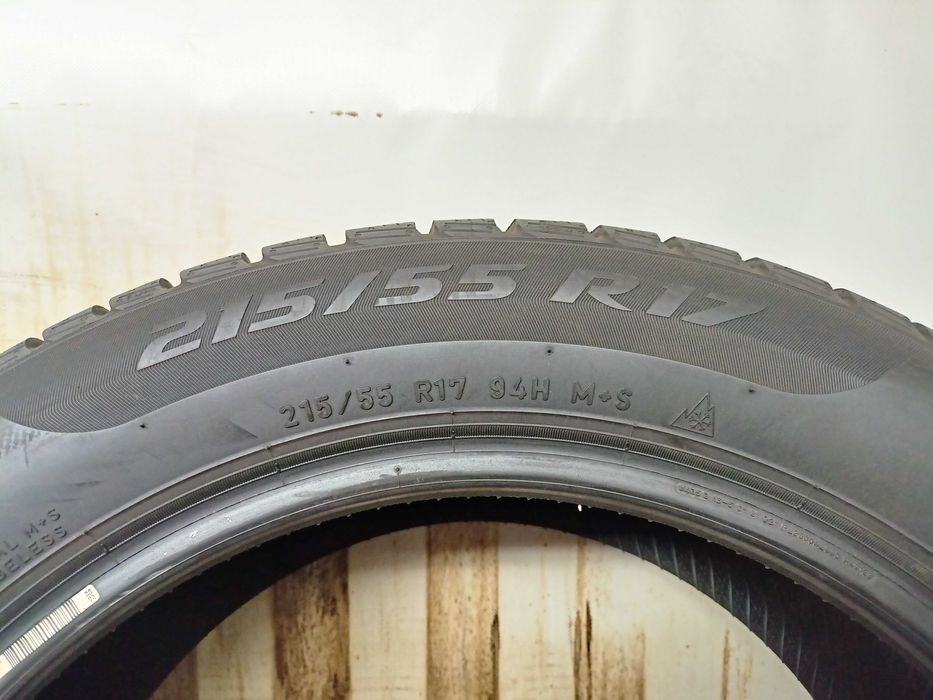 Pirelli SottoZero 3 215/55/17 2023r. 94H 7,4mm (2717)
