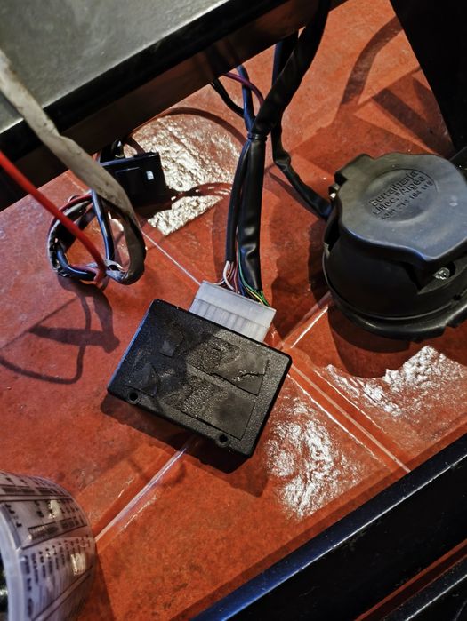 RESERVADO Engate de reboque Mercedes c220