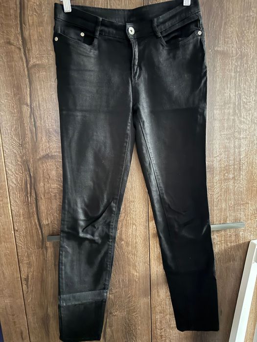 Spodnie jeansowe czarne  c&a to rozm 34 używane 37cm na płasko w pasie
