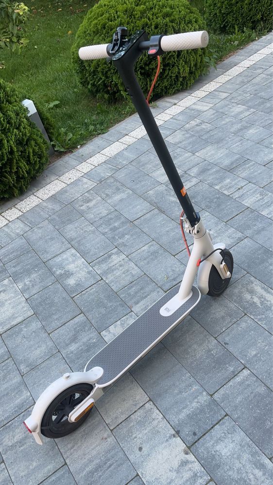 Hulajnoga elektryczna Xiaomi Mi Electric Scooter 3