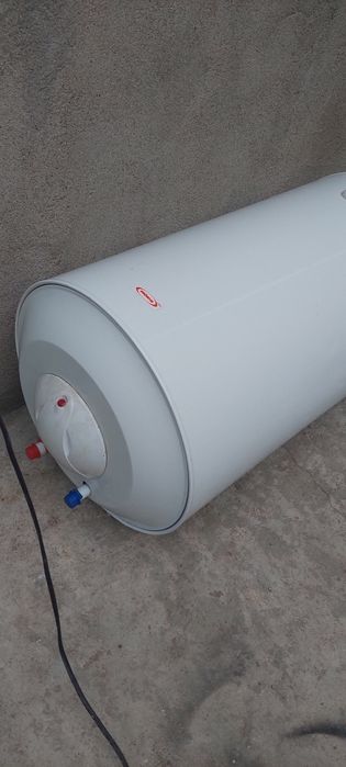 Продам бойлер на 100л.