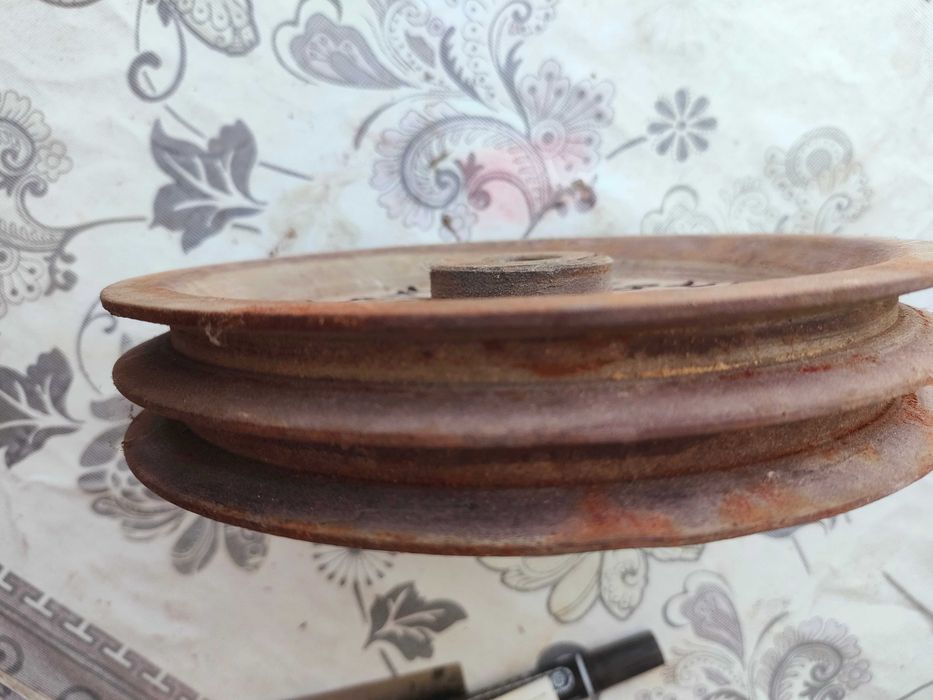 Продам шкiви рiзнi , цiна  договiрна.