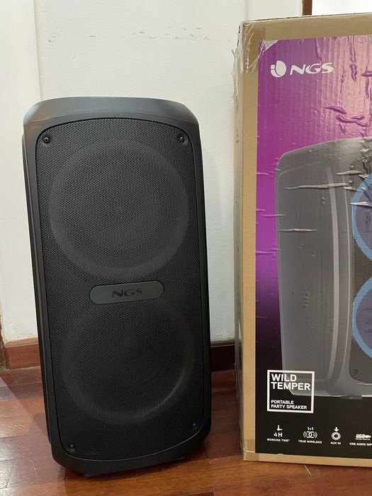 Coluna decson com Leds em ótimo estado