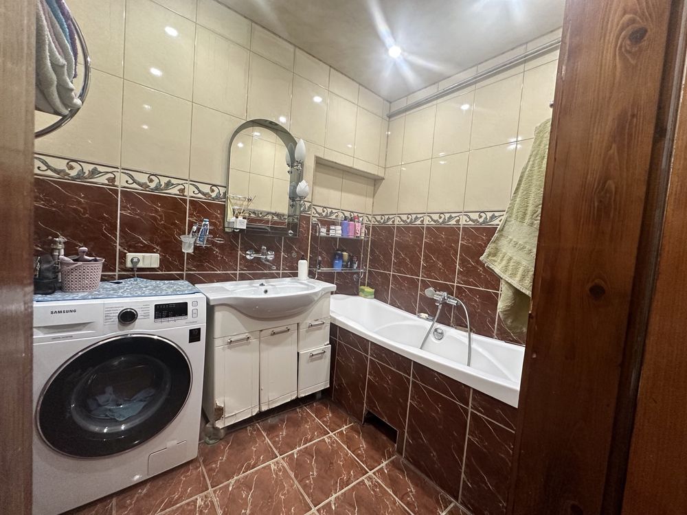 Продаж частини будинку з 3 кімнатами (вул. Кишинівська)