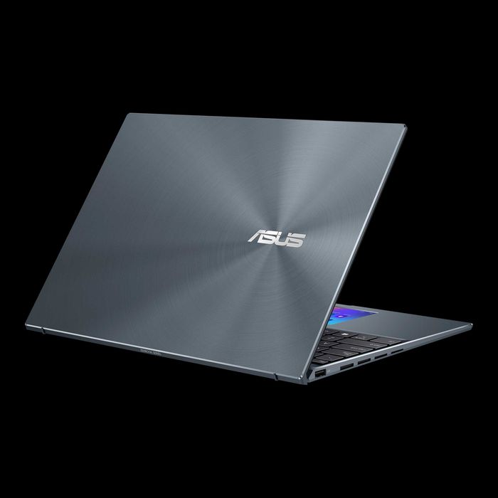 PC ASUS Zenbook UX 5400E
