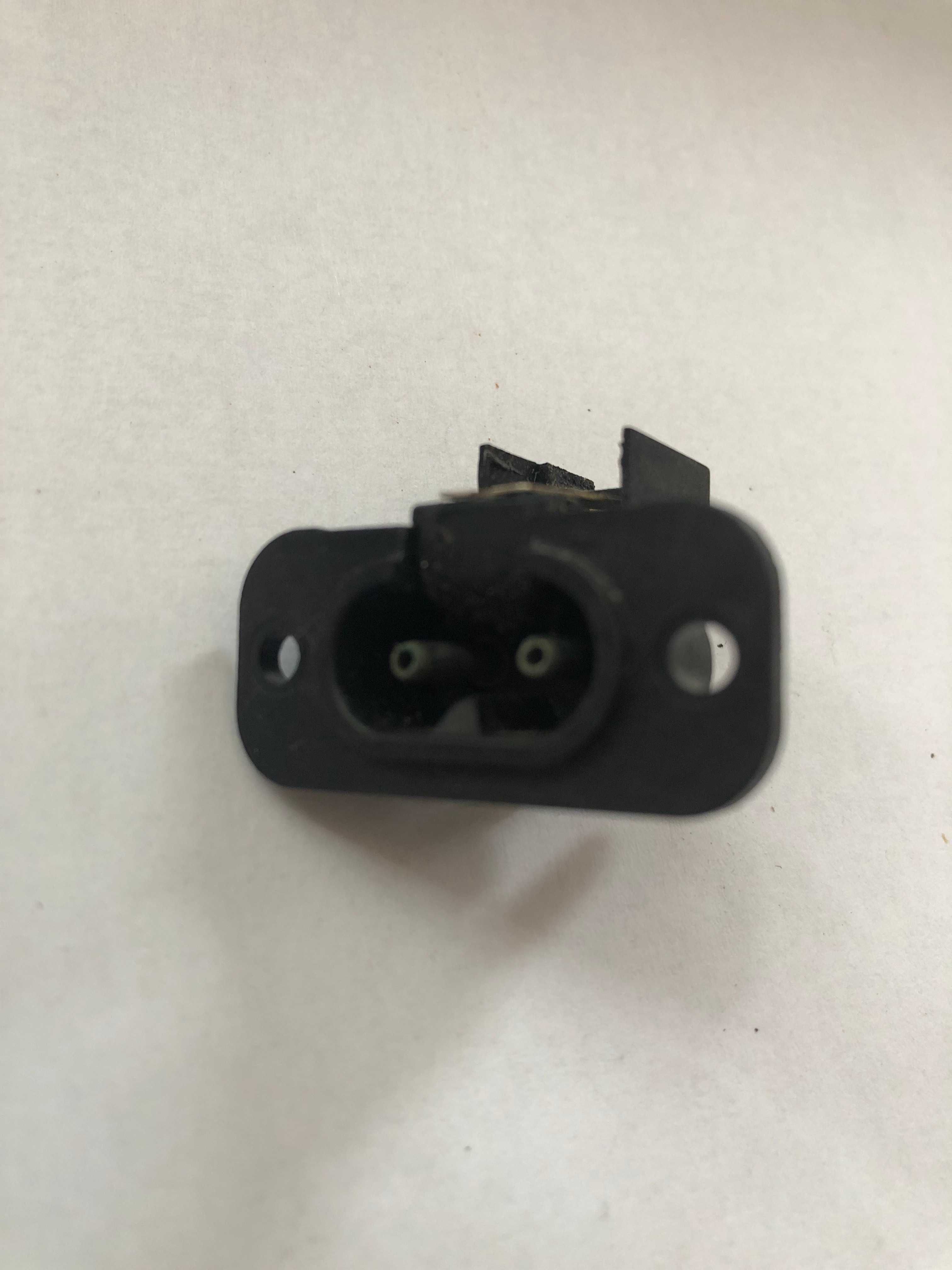 Gniazdo radia TV itp. - gniazdko 250V 2,5A