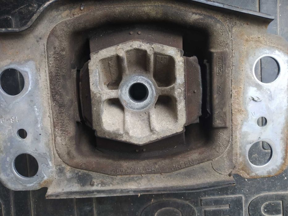 Продам подушки двигуна на Форд мондео