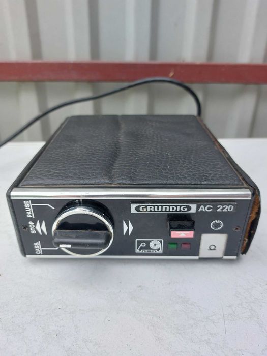 Grundig ac220 magnetofon reporterski