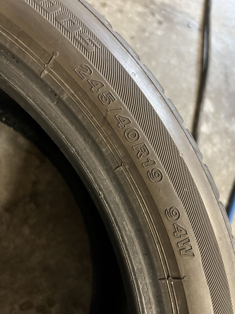 Opony letnie Bridgestone 245/40/19  2 sztuki