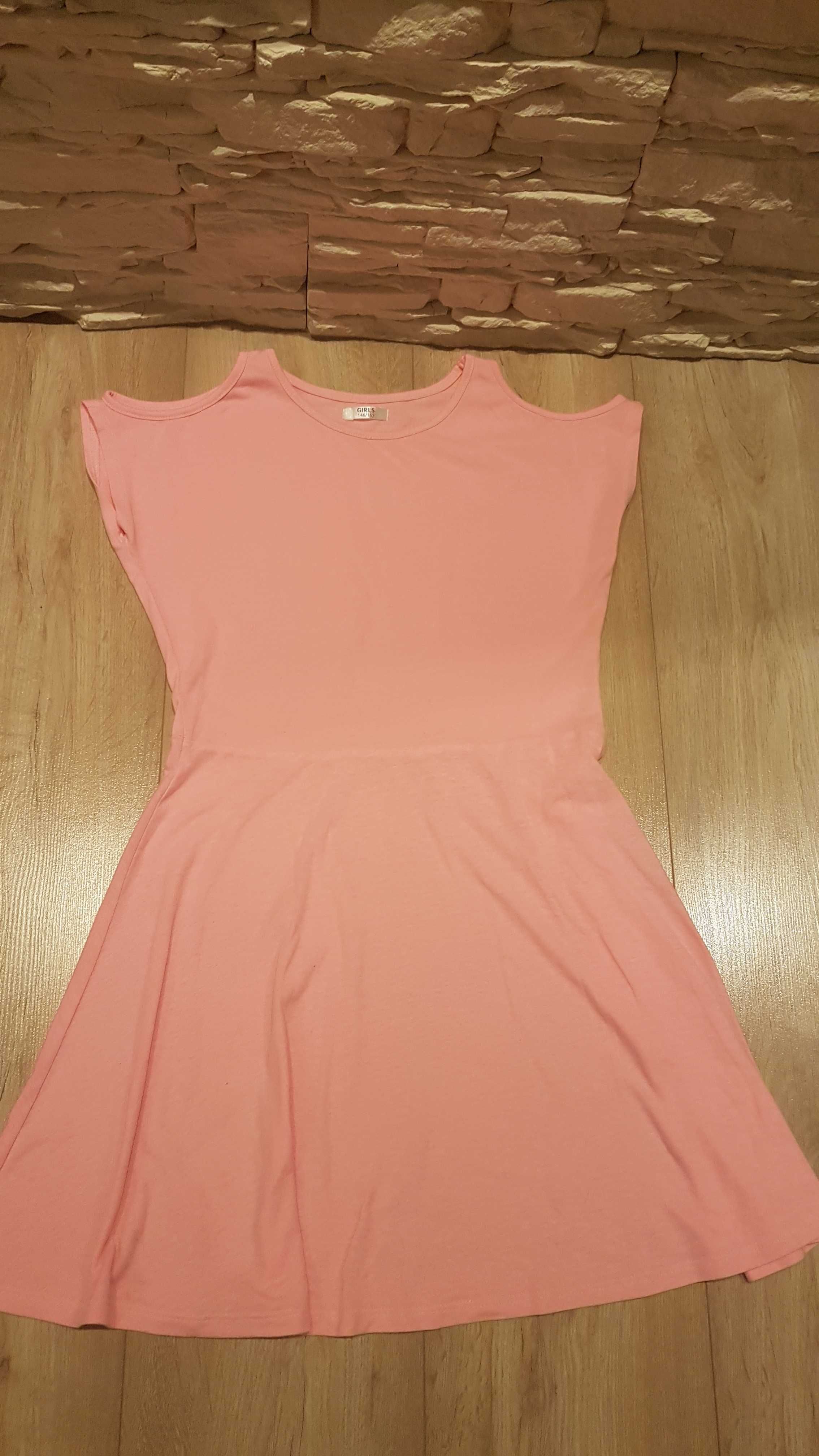 Różowa sukienka dziecięca