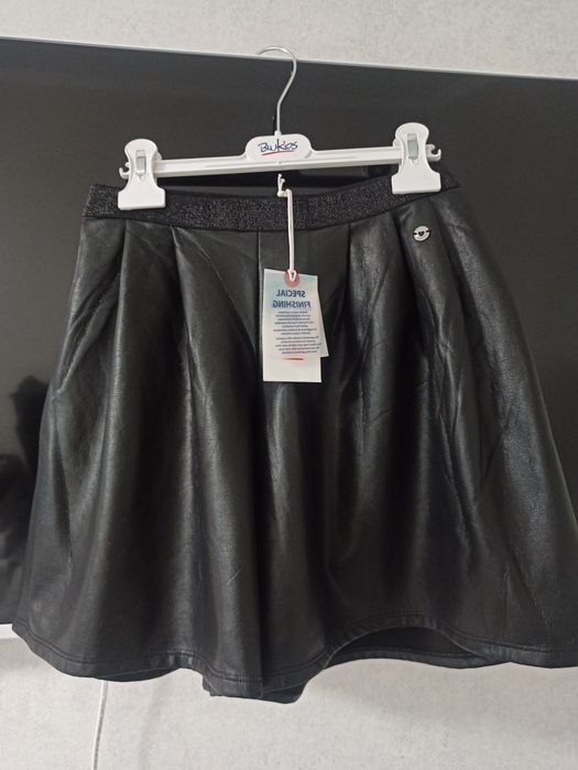 Шорти шкіряні бермути ,размір м