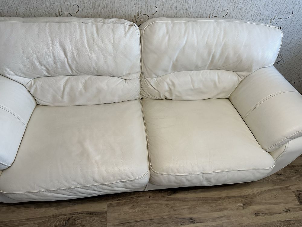 Sofa skórzana biala