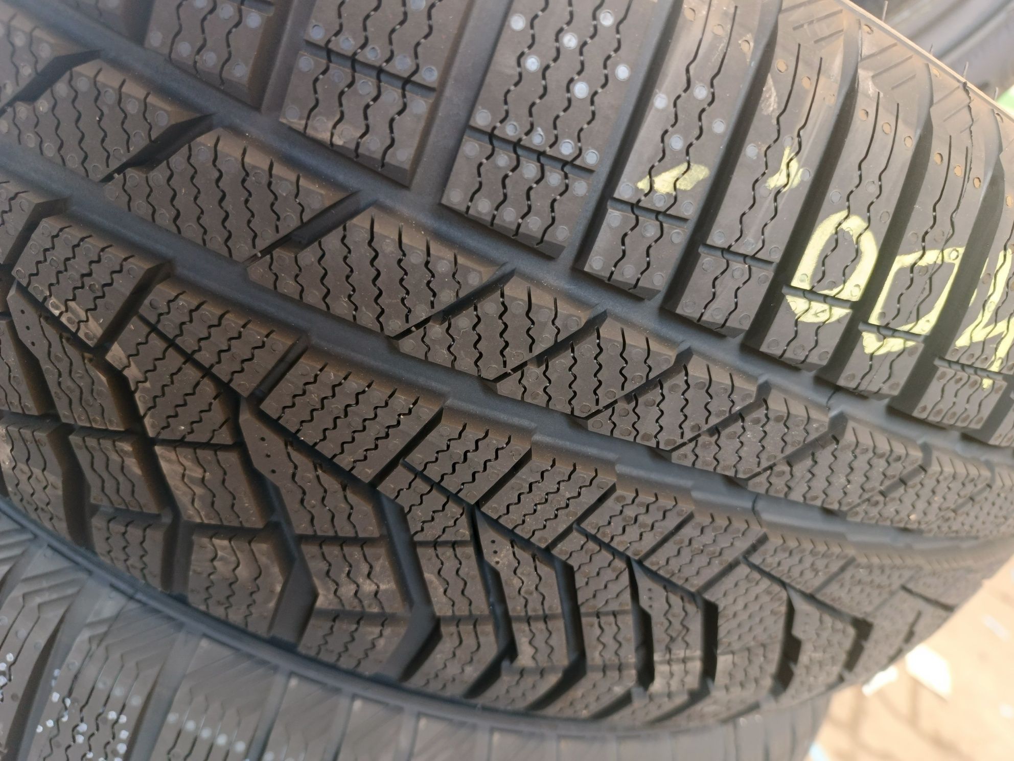 Nowe opony zimowe 225/50/18 99V Sailun Alpine EVO1 2025r