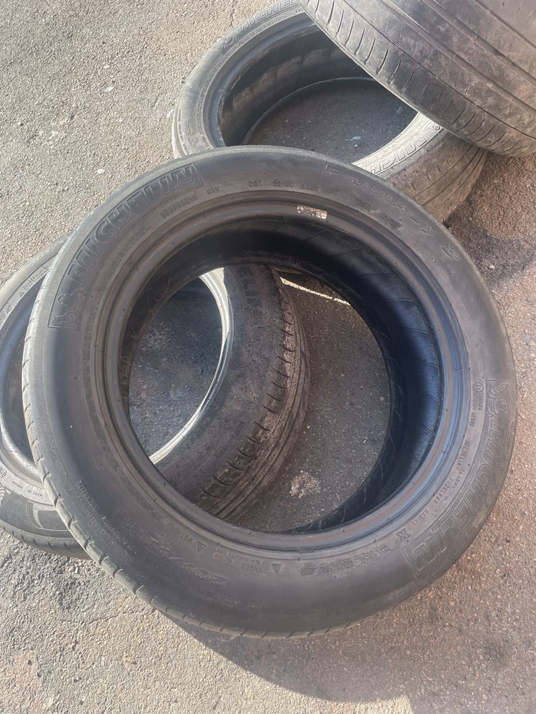 Резина літо Michelin R16