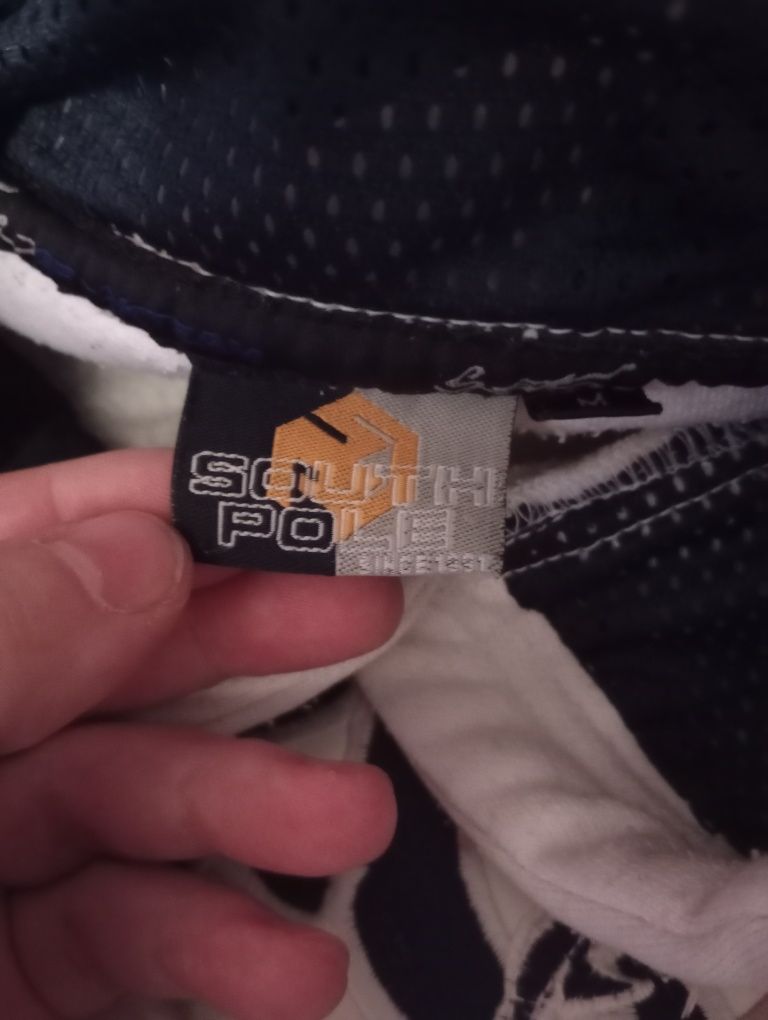 bluza Southpole z początku lat 2000 – prawdziwy klasyk streetwearu
