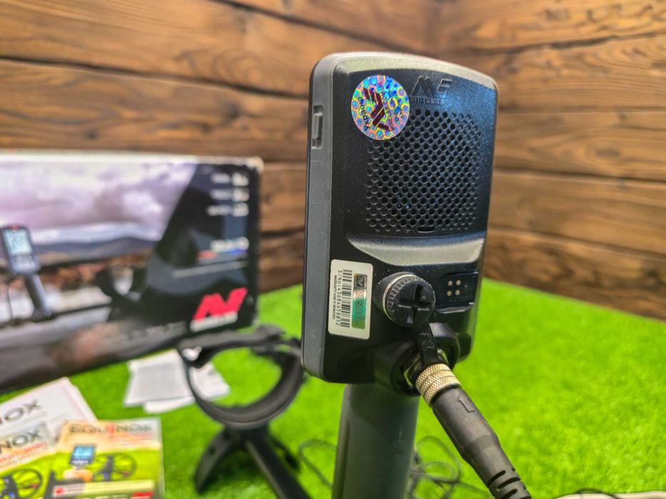 Металошукач Minelab Equinox 600