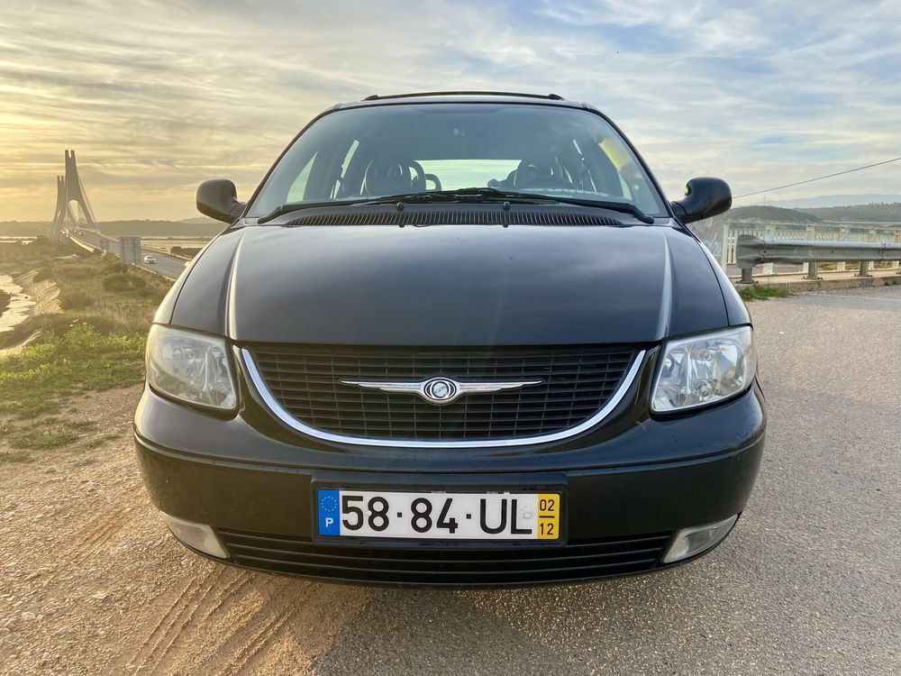 Chrysler Voyager familiar em otimo estado!