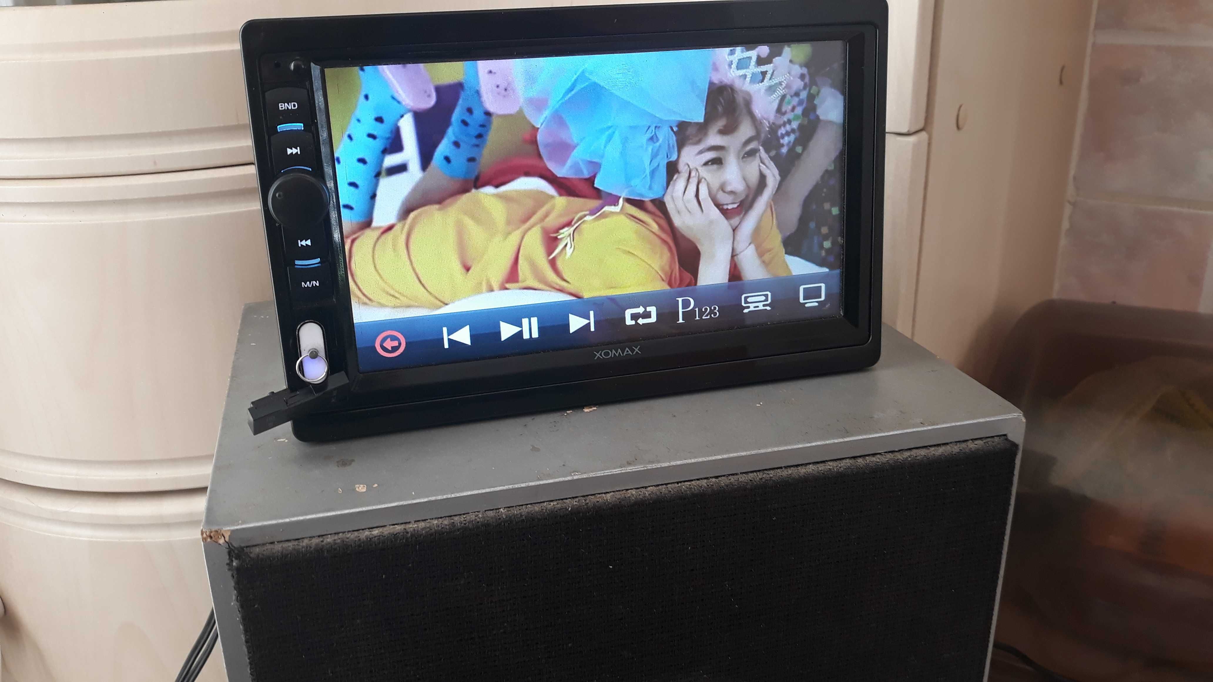 автомагнітола Xomax BT блютуз 7дюймів Germany mp3 FLAC Avi mpeg4 2din
