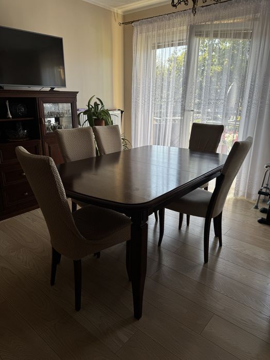 Stół drewniany i 6 stołków