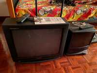 2 televisões analógicas antigas