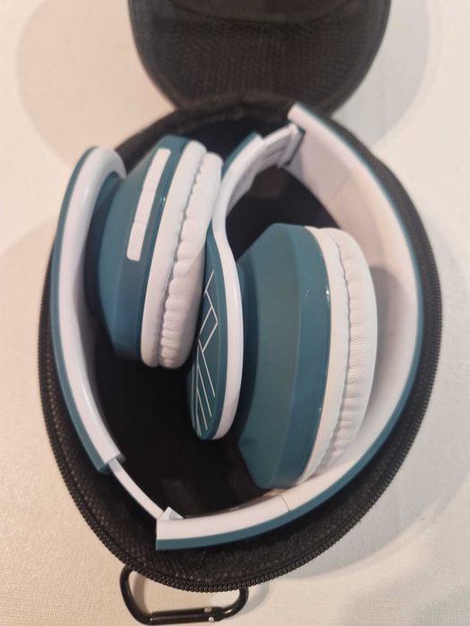 Bezprzewodowe Słuchawki Bluetooth PowerLocus P2 z futerałem