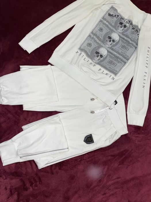 Продам фирменый костюм (PHILIPP PLEIN)