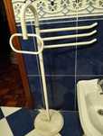 Vendo suporte para toalhas