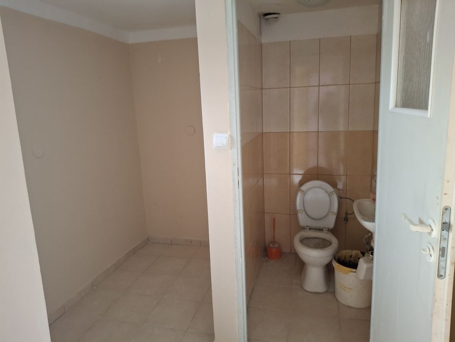 Wynajmę 100m2 powierzchni biurowo-magazynowej