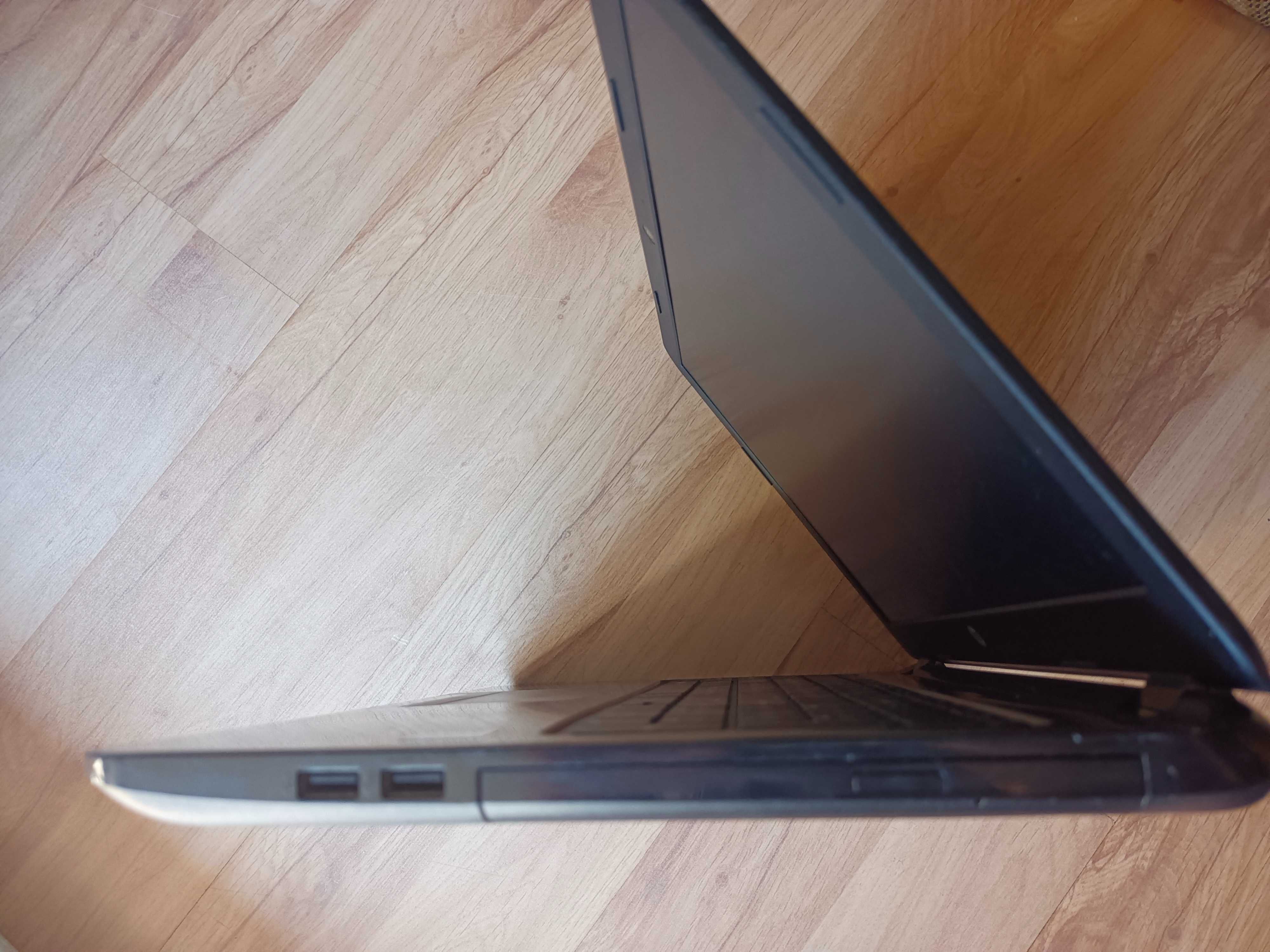 Laptop HP - 15"/WIN10 / ssd-240gb / ram-8gb / cpu-2x2,16ghz / bat-3h