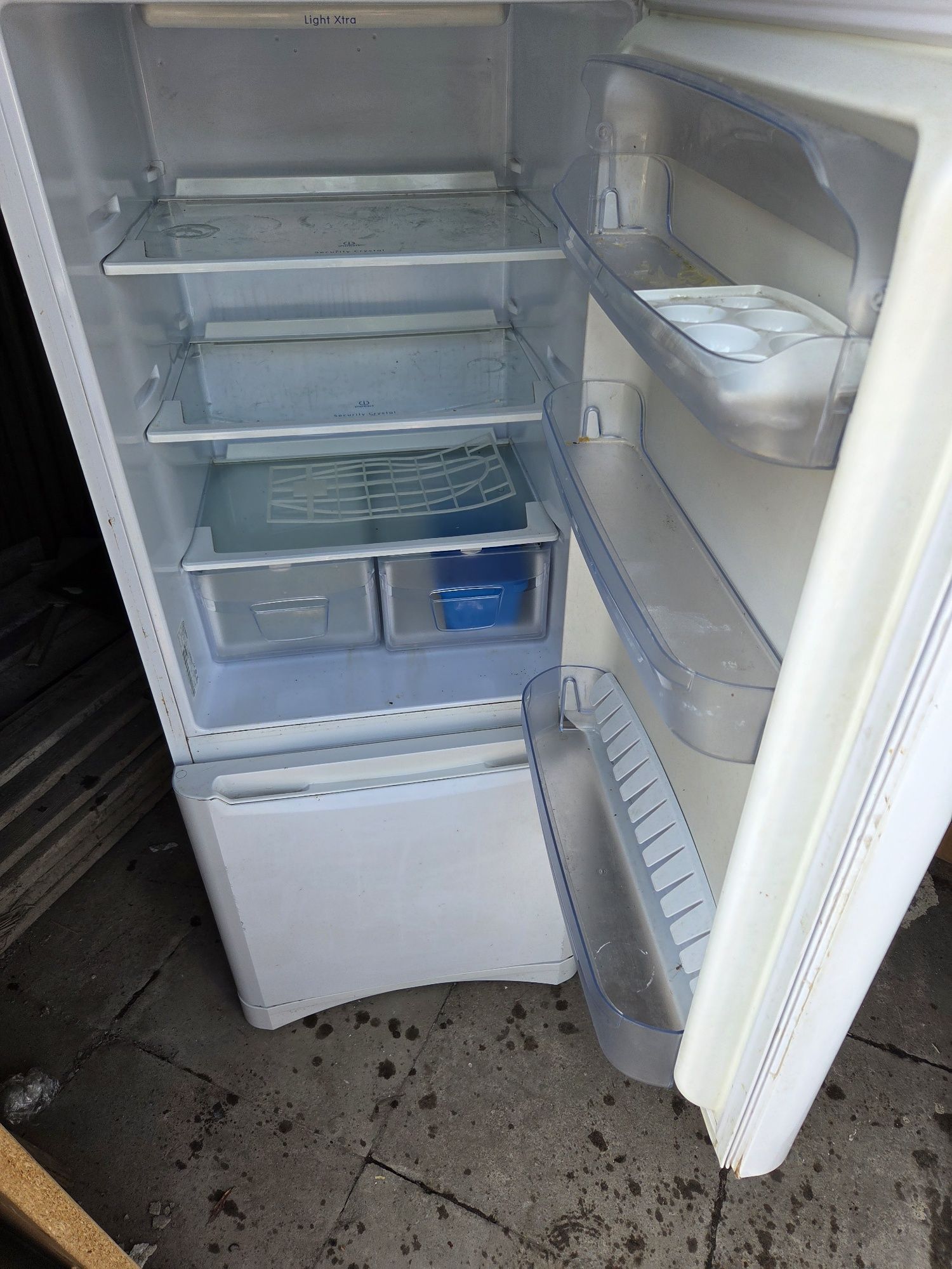 Lodówka lodówko zamrażarka indesit