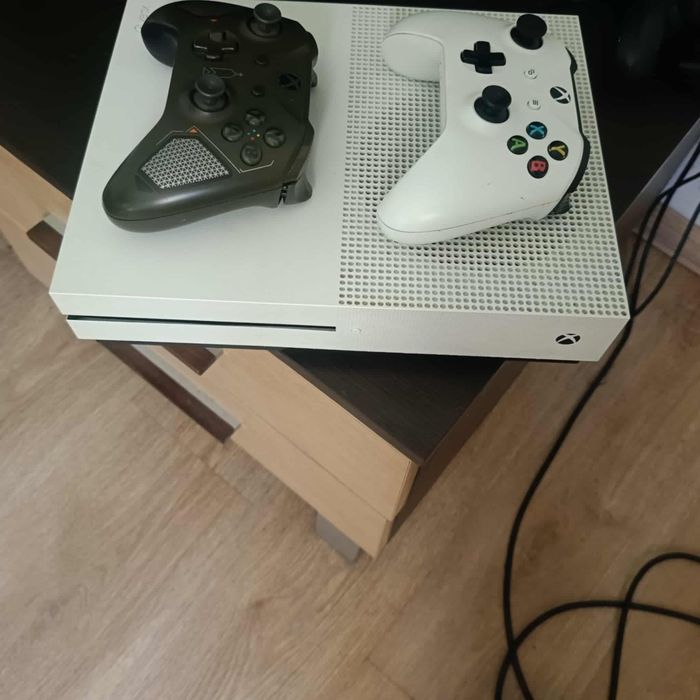 Sprzedam Xboxa ONE-S