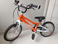 Rowerek woom 2 z 2024 roku pomarańczowy