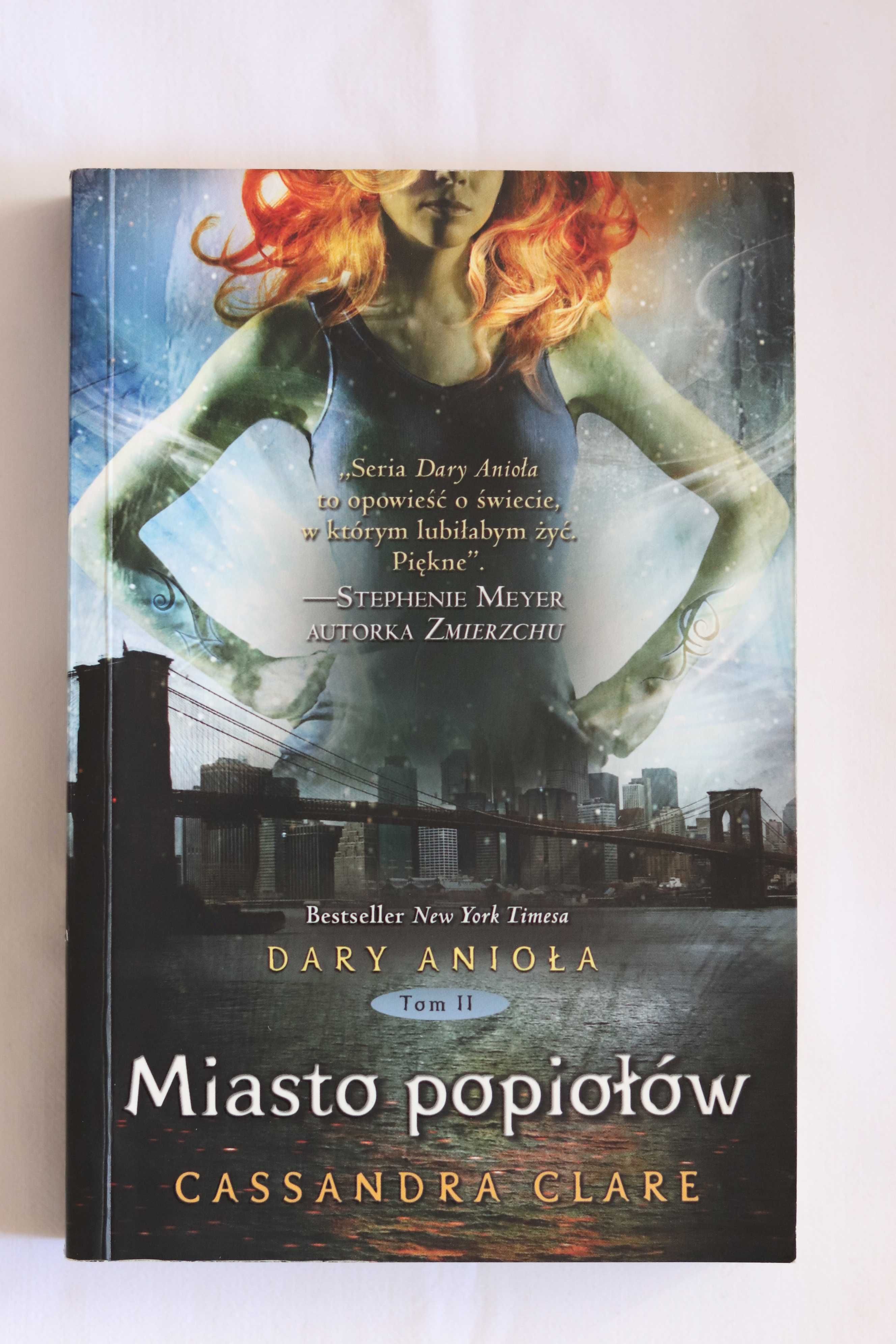 Miasto popiołów - Cassandra Clare książka Dary Anioła